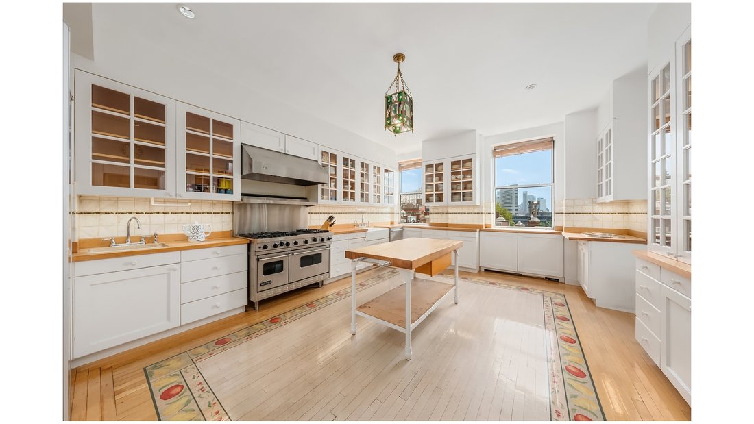 Co Op in New York, New York, United States 4 - 17429599