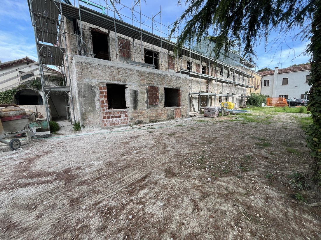 House in Mirano, Veneto, Italy 2 - 17506524