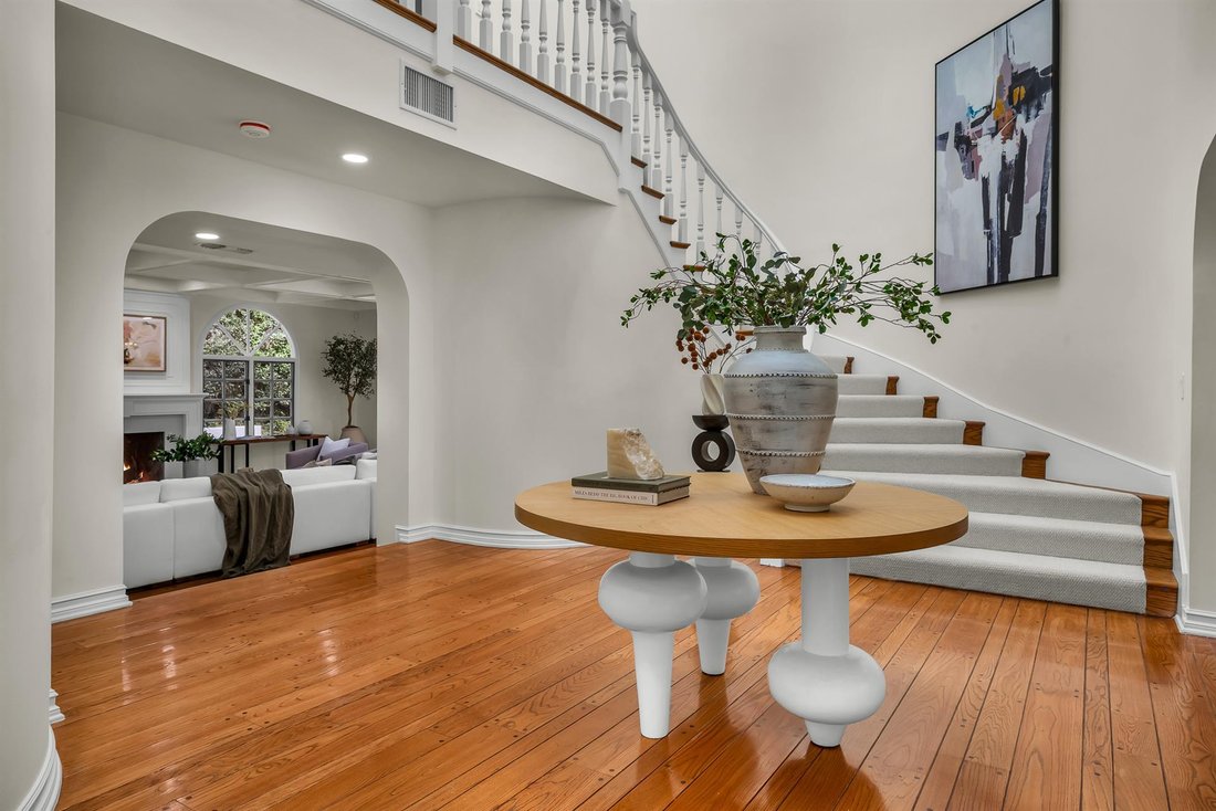 House in Los Angeles, California, United States 3 - 17663856