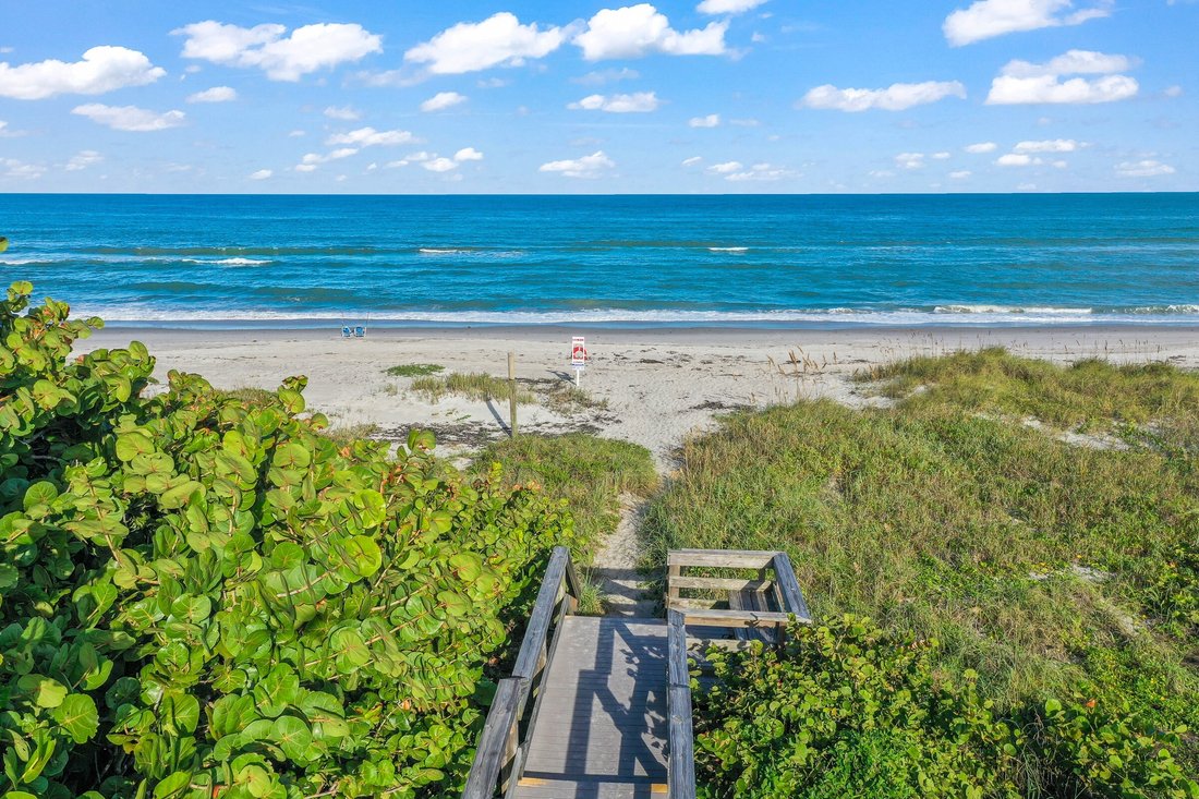 Townhouse in Indialantic, Florida, United States 2 - 17662234