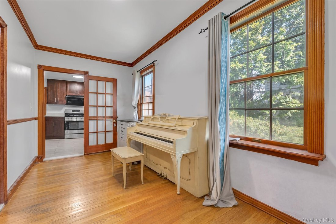 House in New York, New York, United States 5 - 17663032