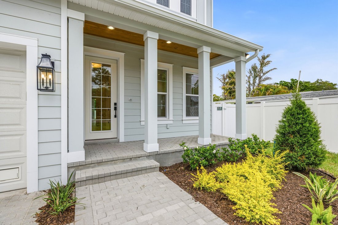 House in Tampa, Florida, United States 3 - 16370105