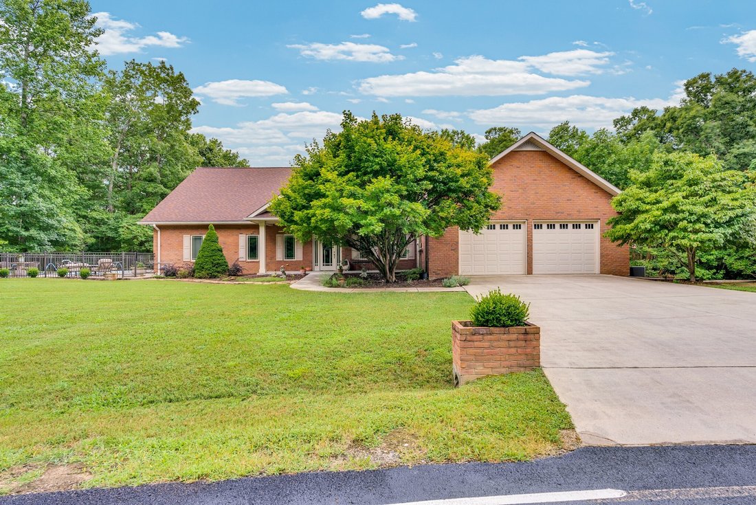 House in Sparta, Tennessee, United States 1 - 17663007