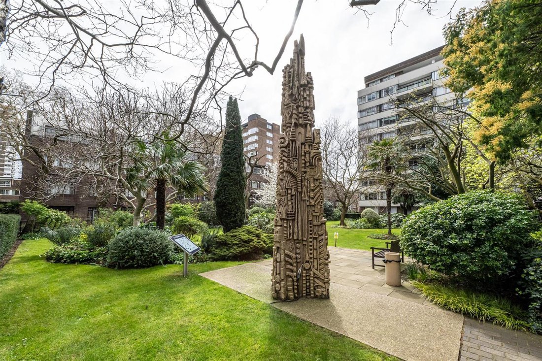 Apartment in Hyde Park, Westminster, England 4 - 17665298