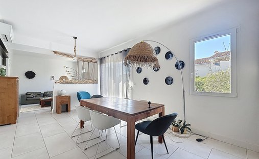 Casa en Saint-Cyprien, Occitania, Francia 1