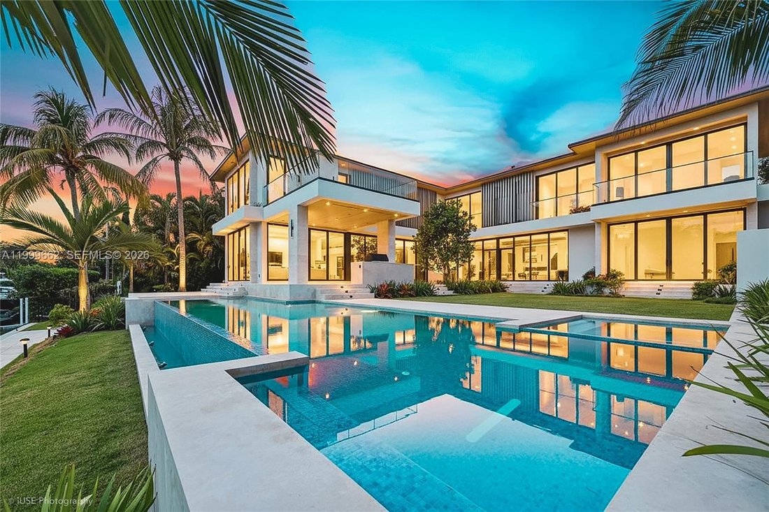 House in Miami, Florida, United States 2 - 17662835
