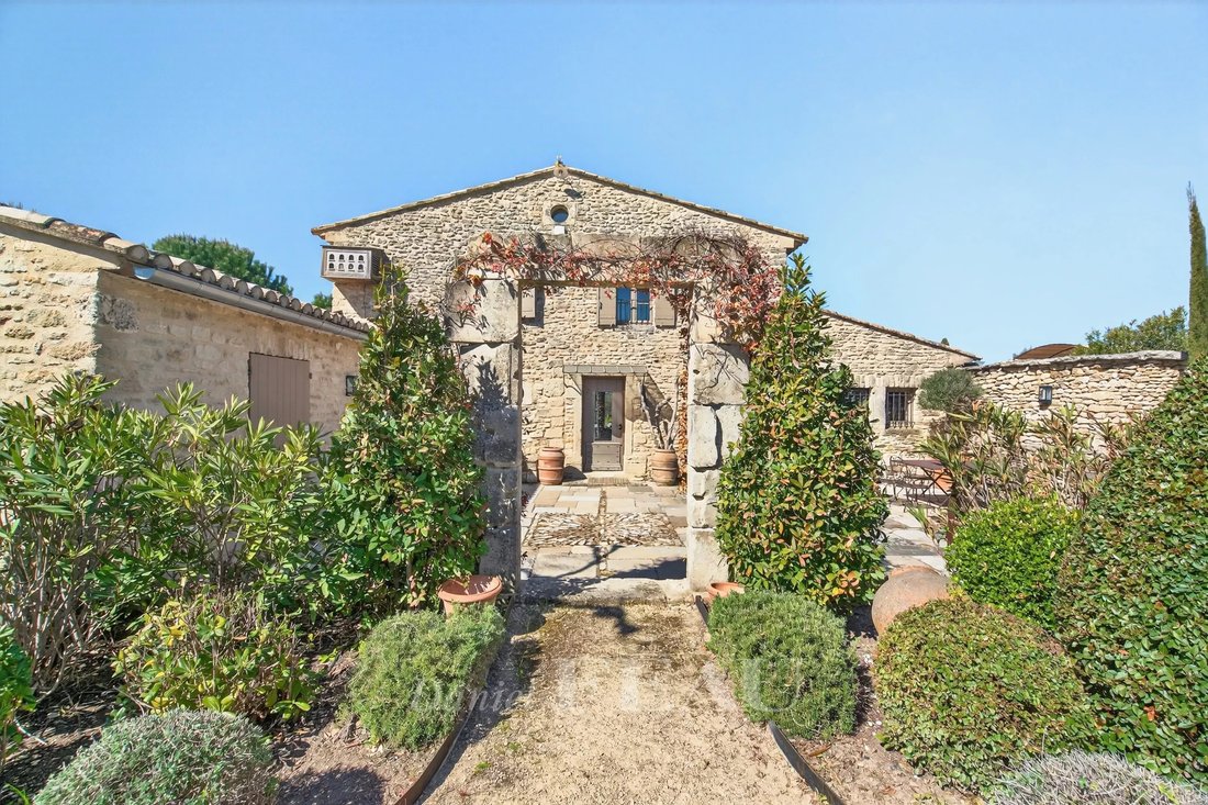 House in Gordes, Provence-Alpes-Côte d'Azur, France 5 - 17663830