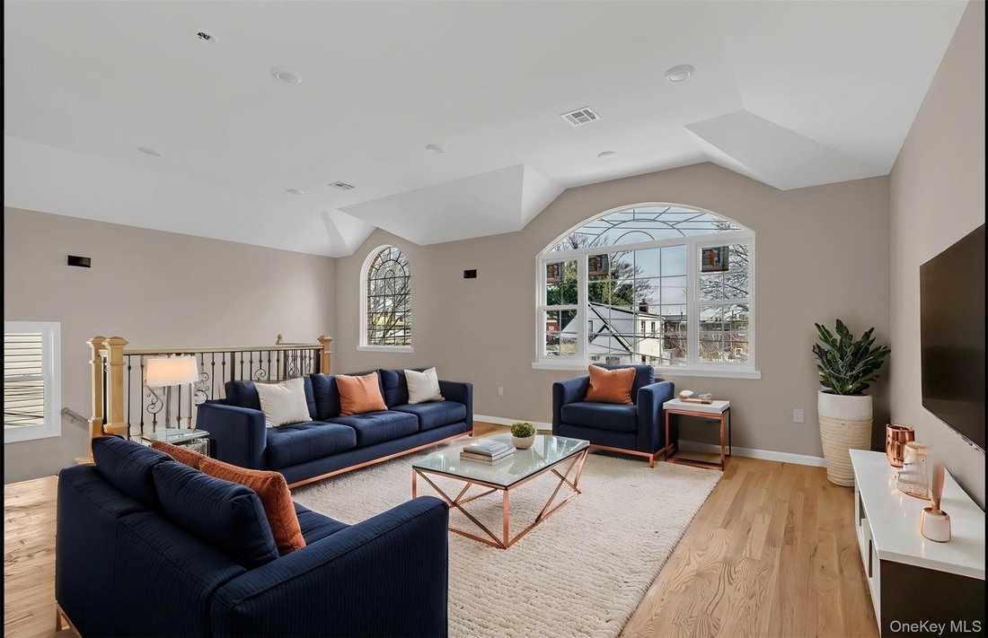 House in New York, New York, United States 2 - 17665463
