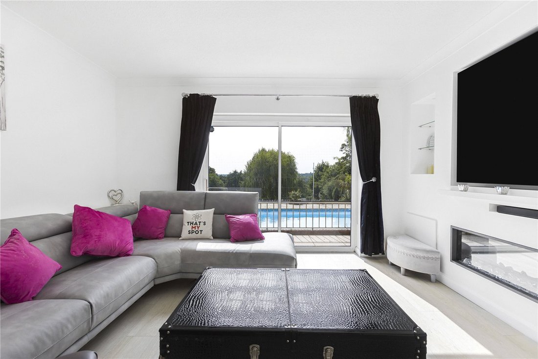 House in Cuffley, Northaw, England 3 - 17665317