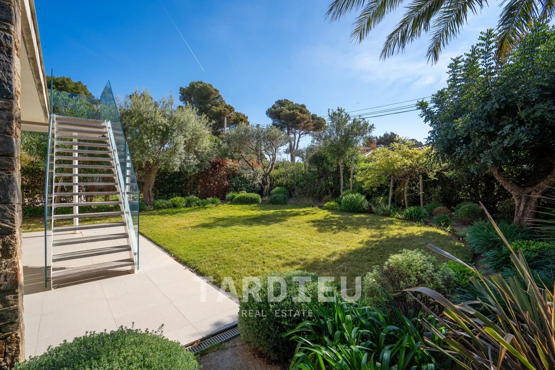 Villa in Sud, Cavalaire-sur-Mer, France 3 - 17663893