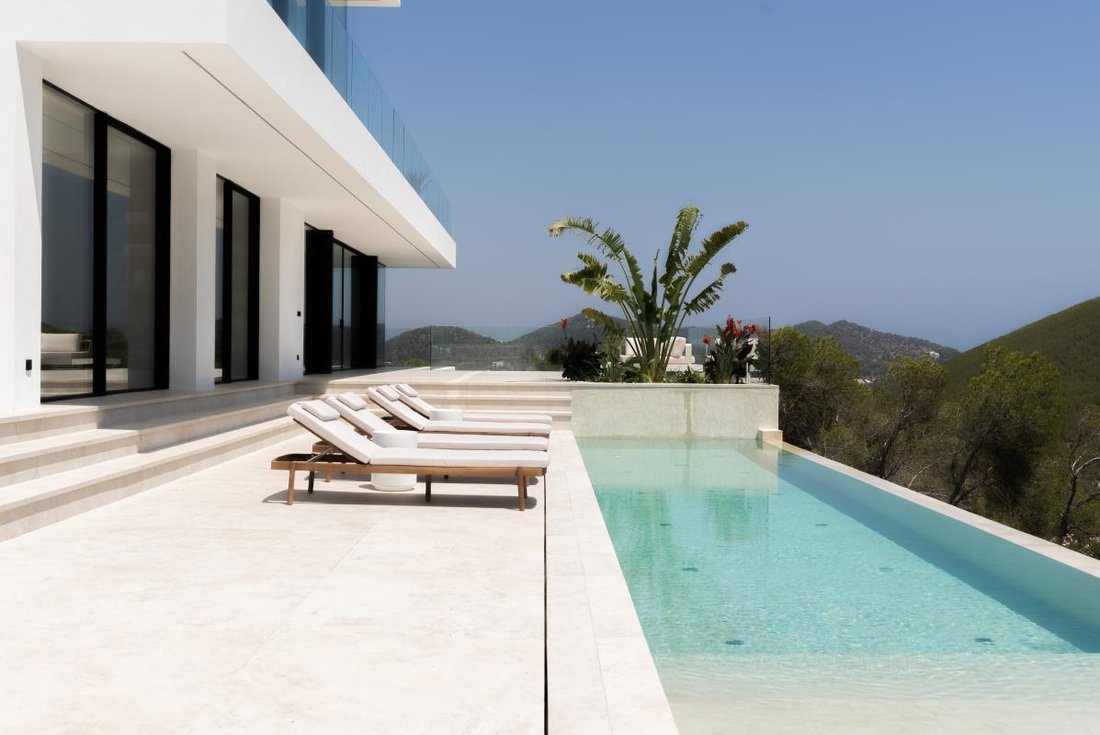Villa in Roca Llisa, Santa Eularia des Riu, Balearic Islands 4 - 17662542