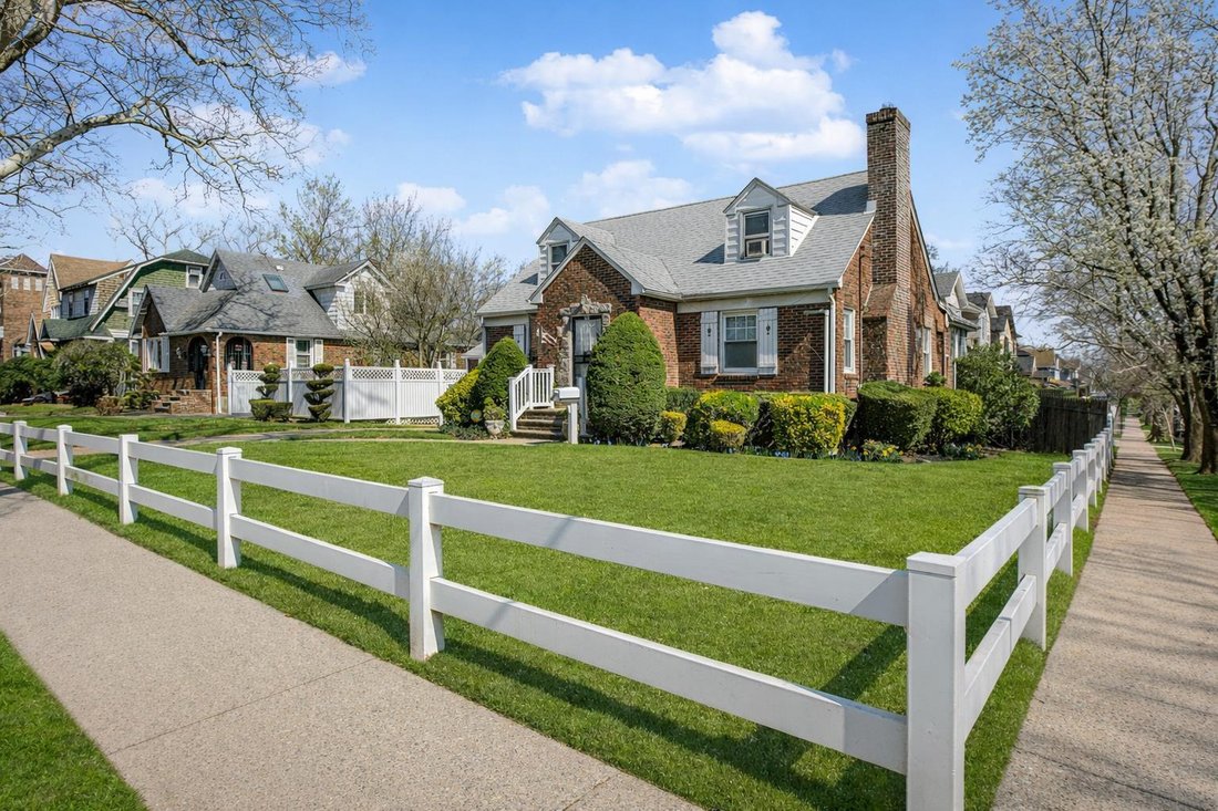 House in New York, New York, United States 1 - 17663076