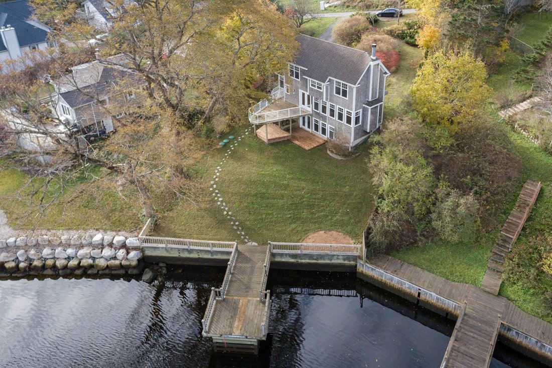 House in Head Of Saint Margarets Bay, Nova Scotia, Canada 1 - 17666342