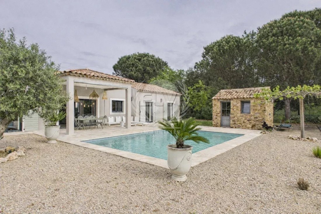 Maison à Le Plan-de-la-Tour, Provence-Alpes-Côte d'Azur, France 1 - 17633765