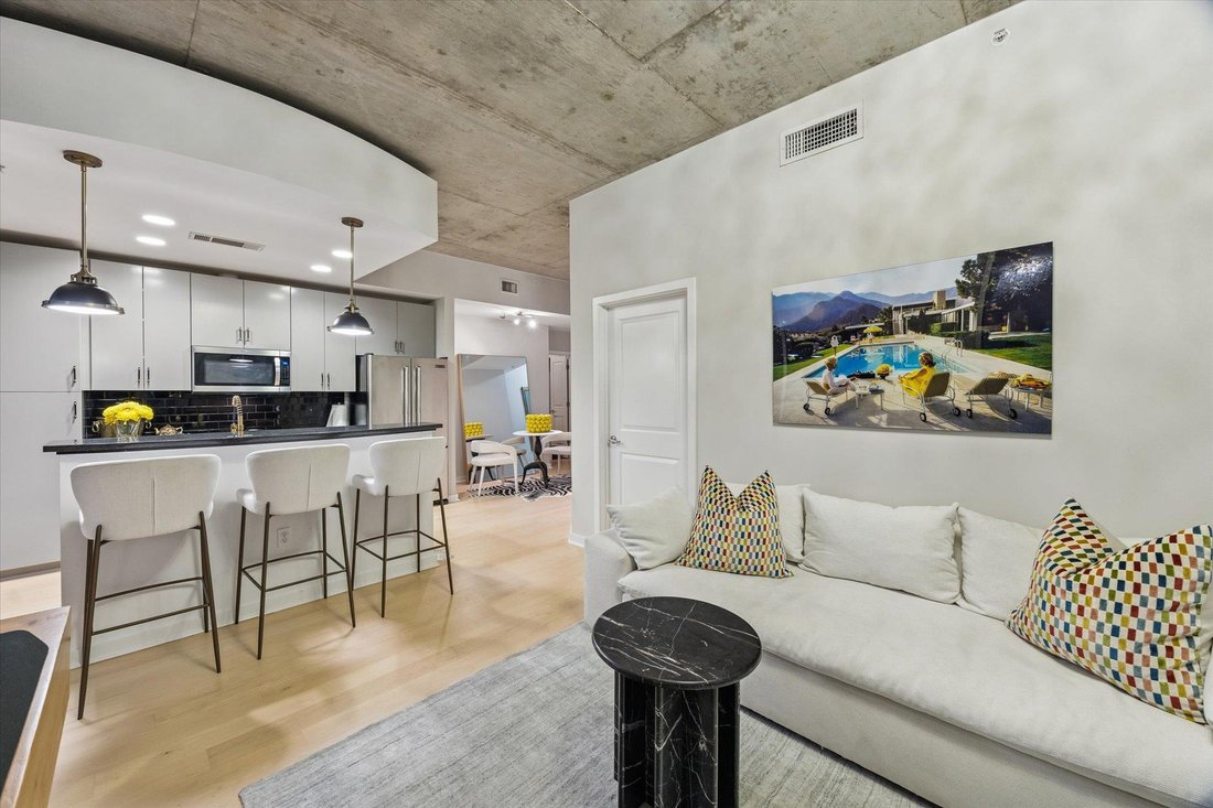 Condo in Austin, Texas, United States 4 - 17665696
