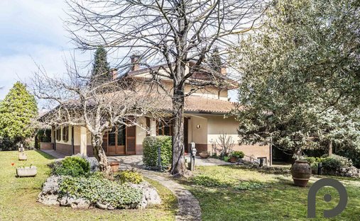 Villa in Castel San Pietro Terme, Emilia-Romagna, Italy 1