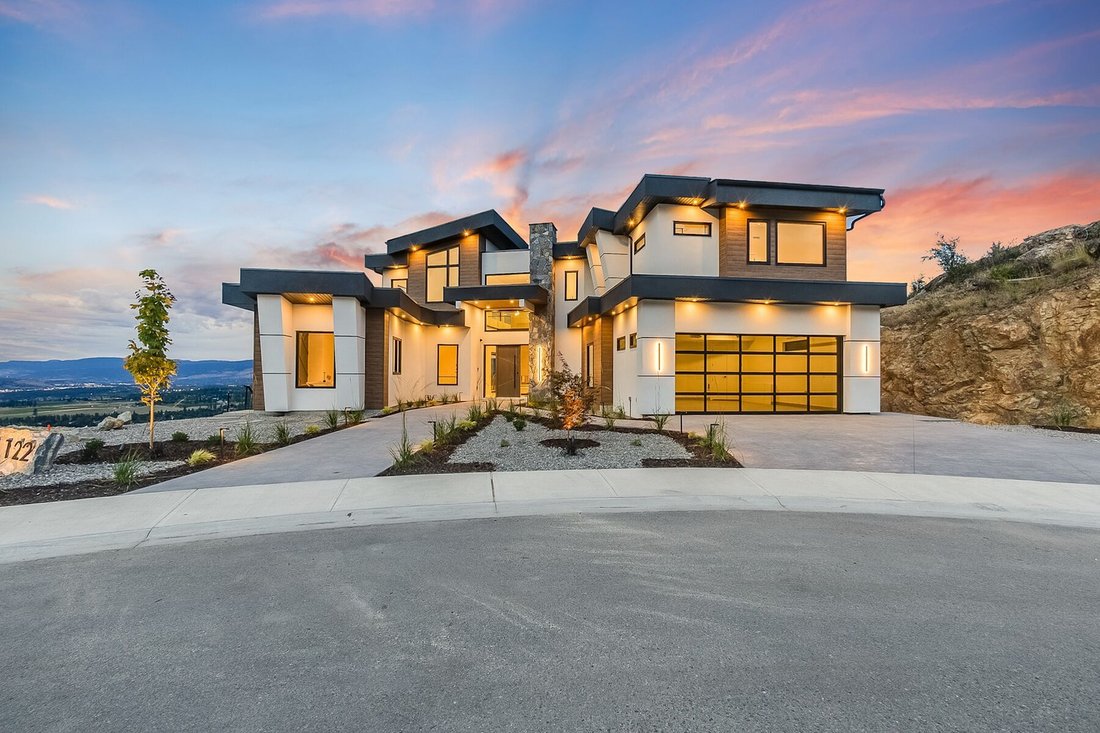 House in Kelowna, British Columbia, Canada 5 - 17664560