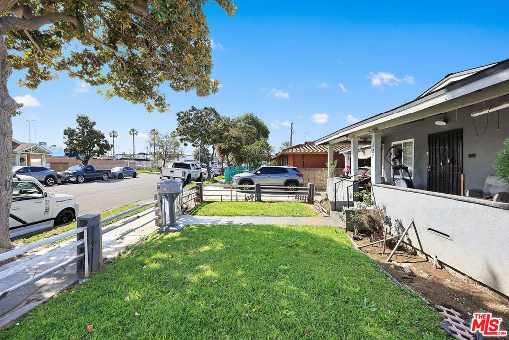 Montebello, California, United States 5 - 17665304