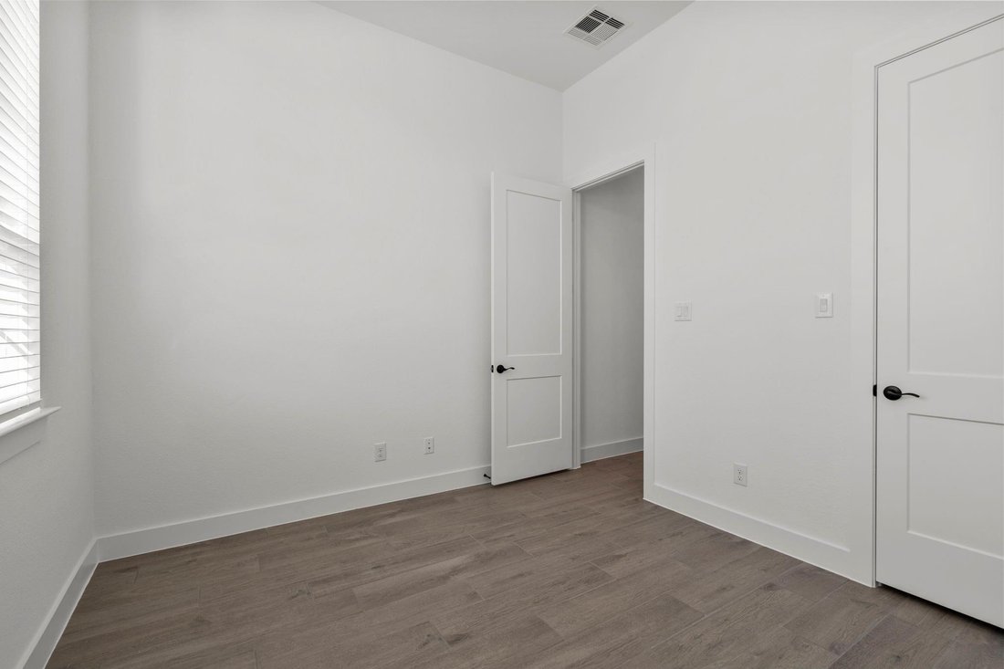 House in Mont Belvieu, Texas, United States 4 - 17665894