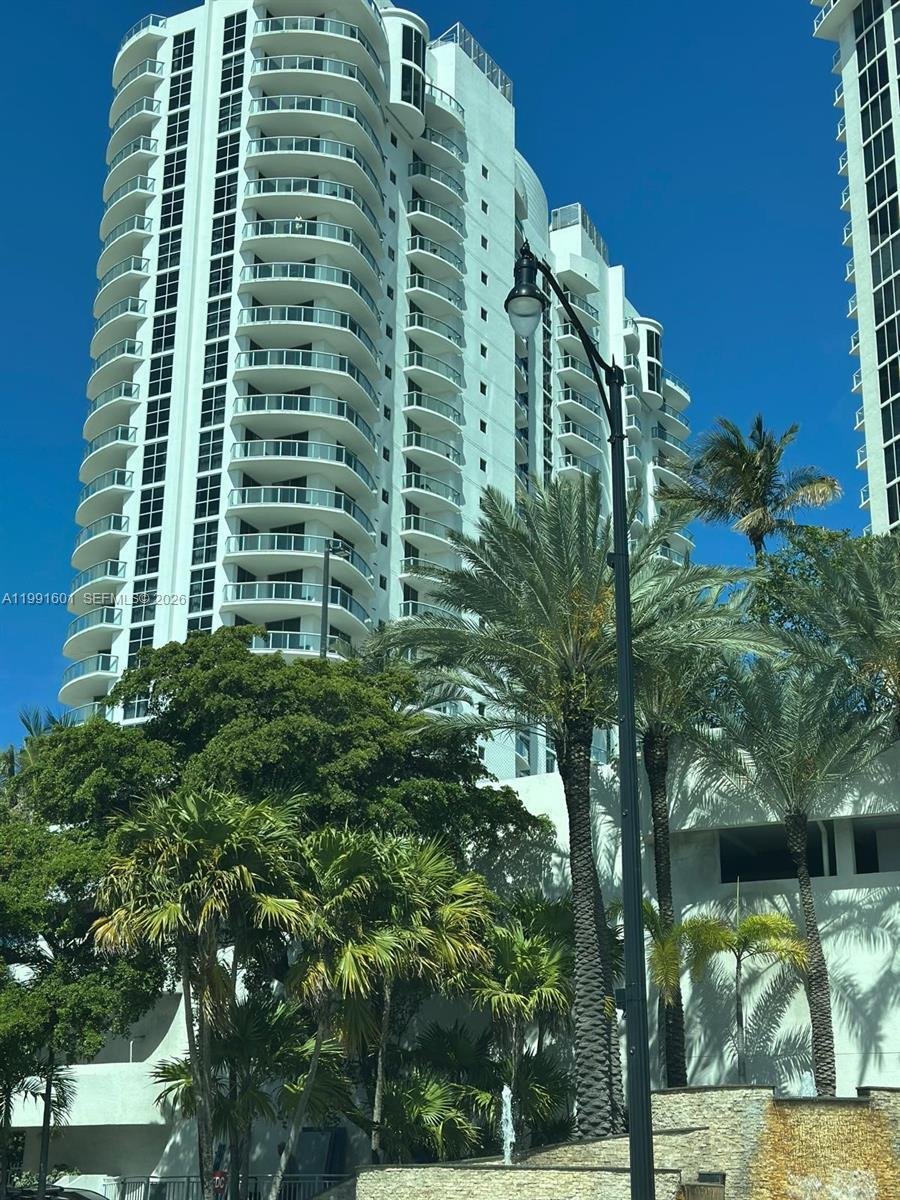 Condo in Sunny Isles Beach, Florida, United States 3 - 17523839