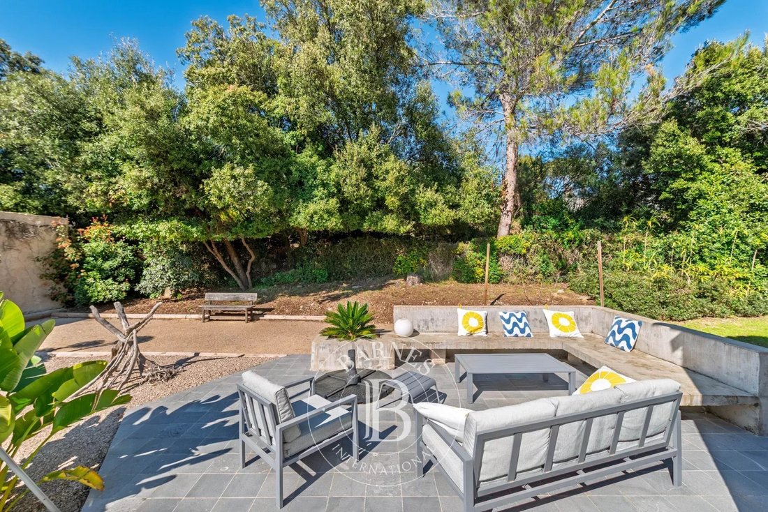 Villa in Valbonne, Provence-Alpes-Côte d'Azur, France 3 - 17667104