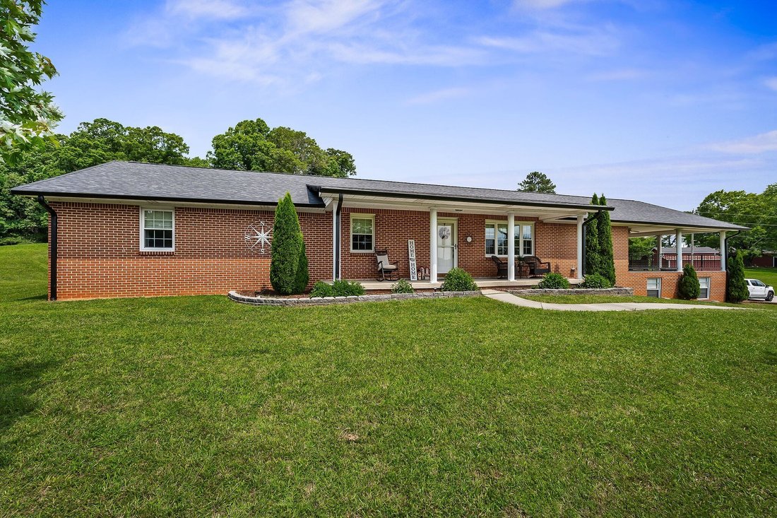 House in Cookeville, Tennessee, United States 4 - 17666274