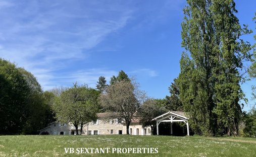 Tenuta a Latresne, Nuova Aquitania, Francia 1