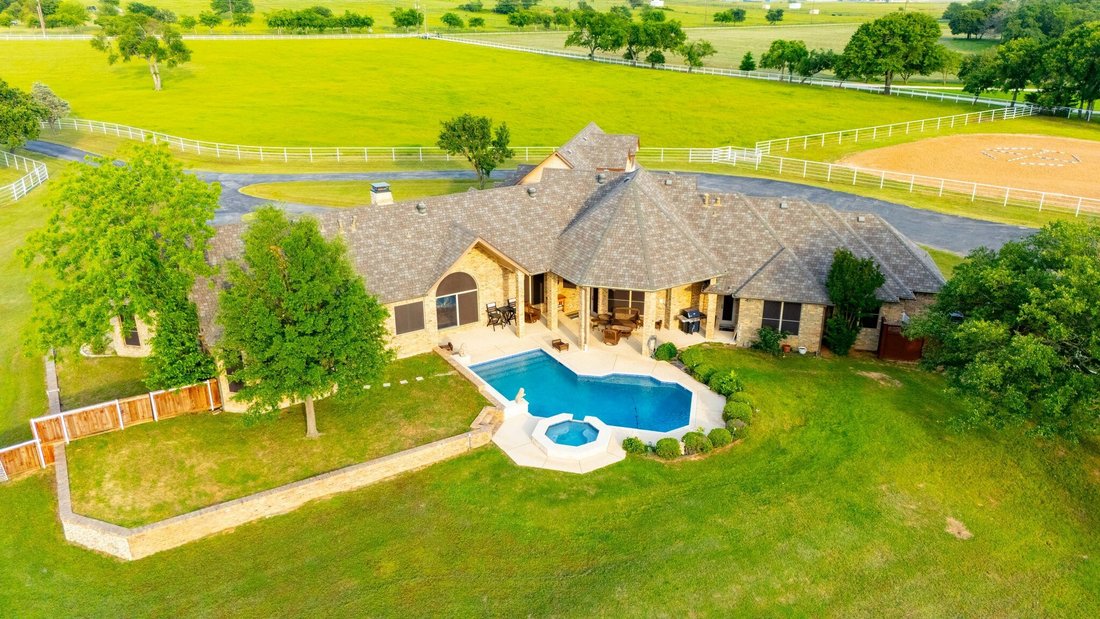 House in Cross Roads, Texas, United States 5 - 17666602