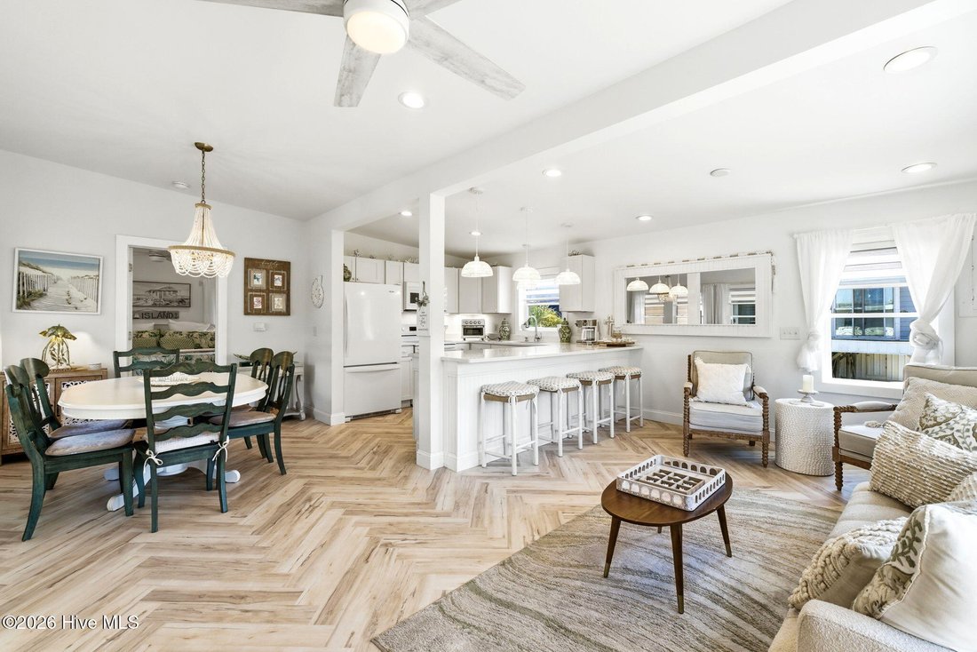 House in Oak Island, North Carolina, United States 2 - 17662764
