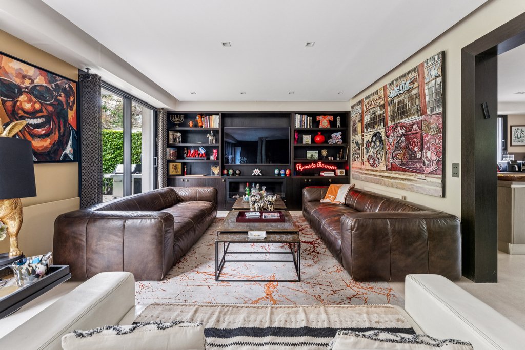 Apartment in Saint James-Delabordère, Neuilly-sur-Seine, France 4 - 16725368