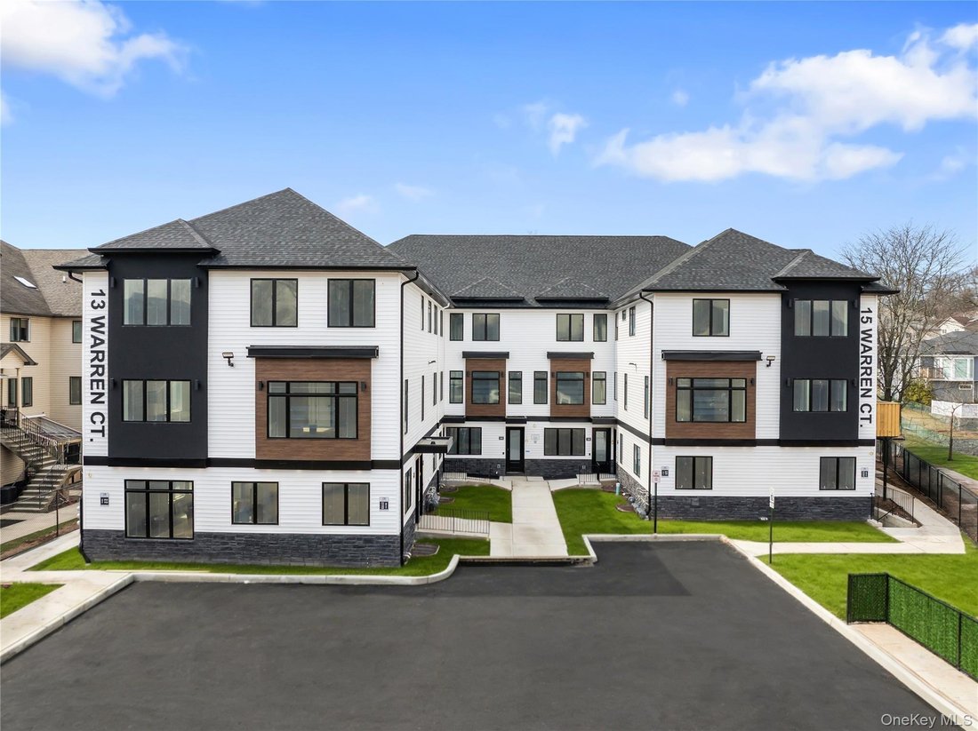 Condo in Airmont, New York, United States 2 - 17663022