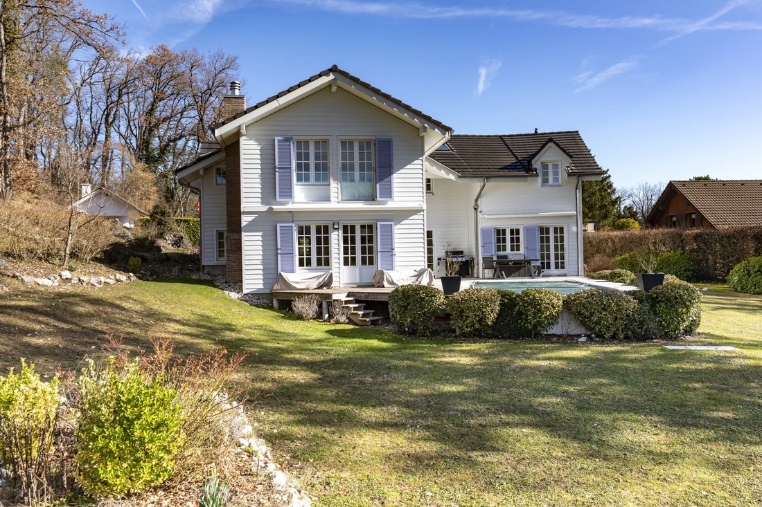 Magnificent Villa In The Heart Of Nature