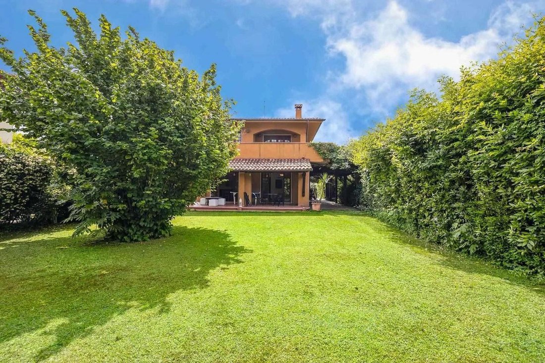 Villa in Center, Forte dei Marmi, Tuscany 3 - 17665686