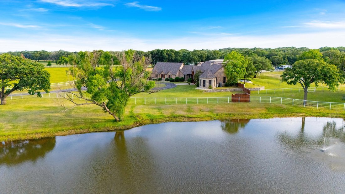House in Cross Roads, Texas, United States 2 - 17666602