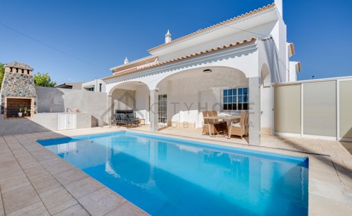 House in Lagoa e Carvoeiro, Algarve, Portugal 1