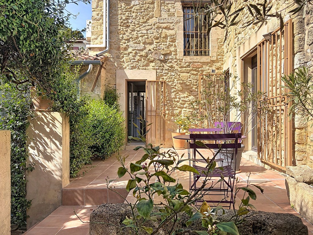 Villa in Pujaut, Occitania, France 2 - 17666772