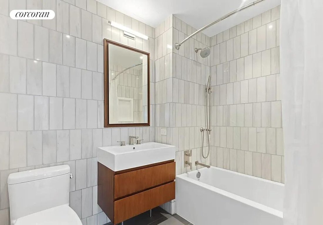 Condo in New York, New York, United States 4 - 17663474