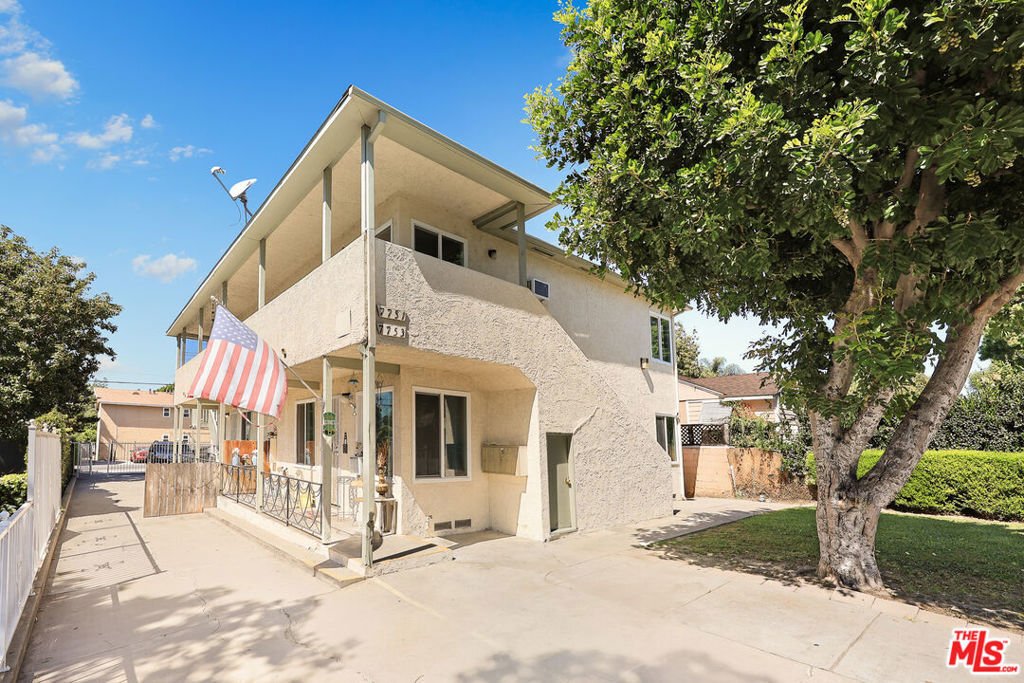 Whittier, California, United States 2 - 17665326