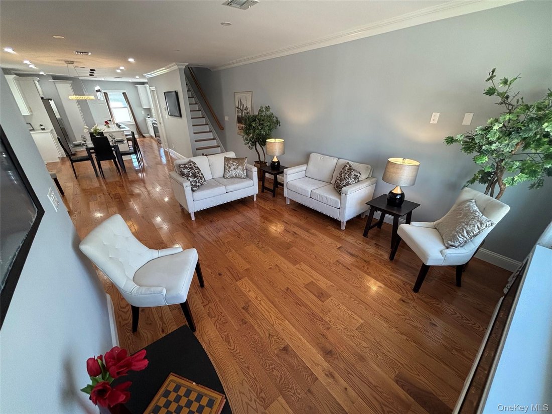 House in New York, New York, United States 5 - 17665480