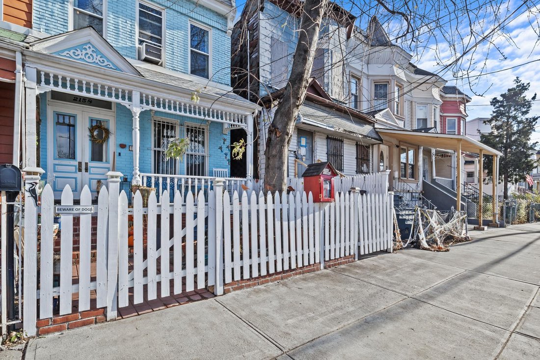 House in New York, New York, United States 2 - 15048453