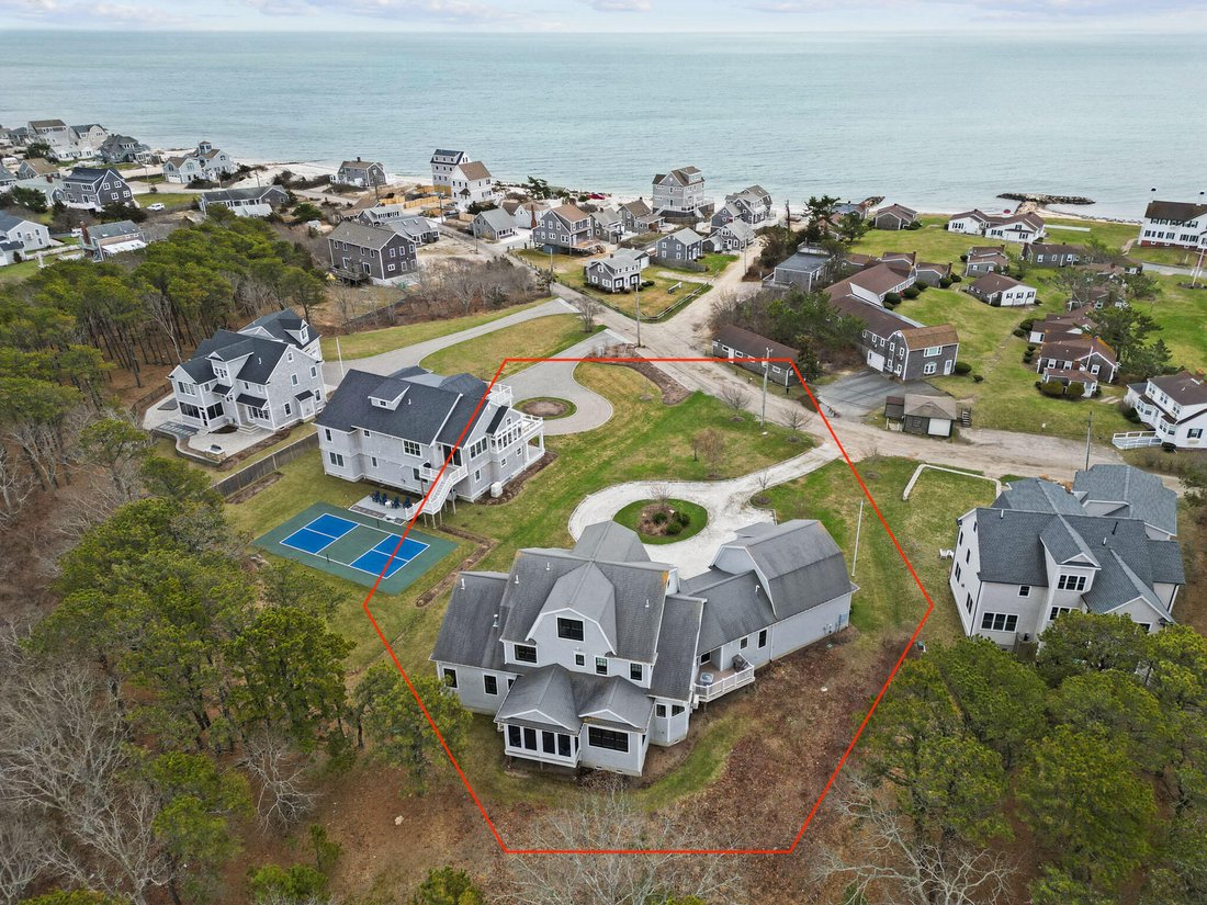 House in Dennis, Massachusetts, United States 1 - 17662385