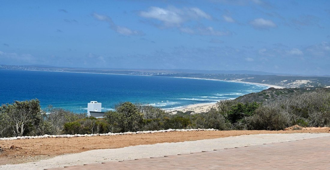 House in Moquini Coastal Estate, Western Cape, South Africa 1 - 17666695
