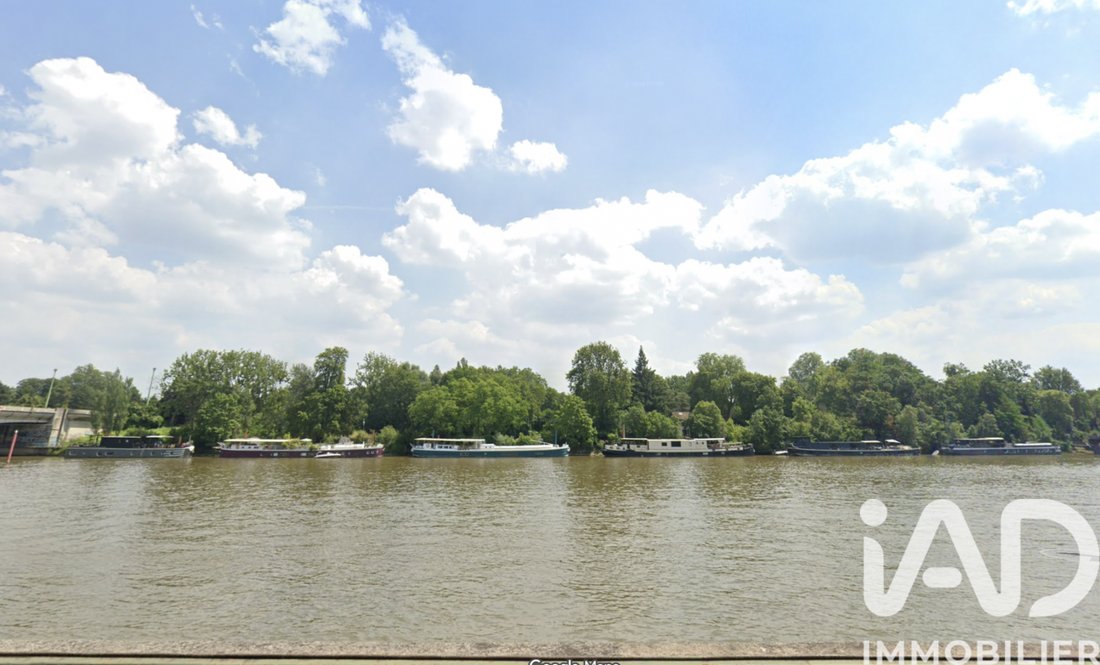 Apartment in Suresnes, Ile-de-France, France 2 - 17480337