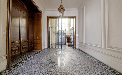 Apartment in Grand Parc-Chartrons-Paul Doumer, Bordeaux, France 1