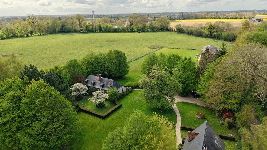 House in Morainville-Jouveaux, Normandy, France 1 - 17665092