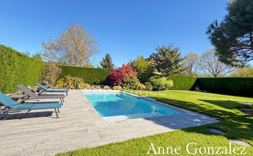 House in Sud Est, Olivet, France 1