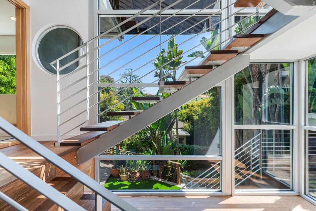 House in Los Angeles, California, United States 1 - 17666713
