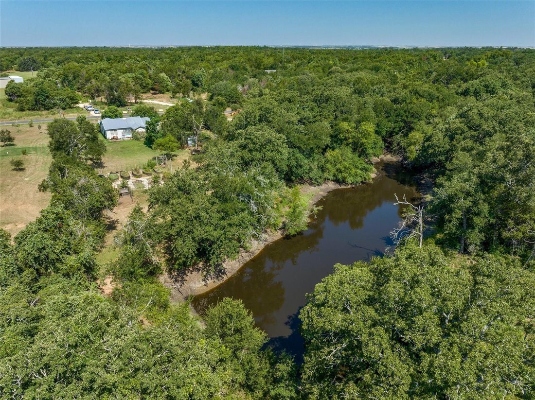 House in Elgin, Texas, United States 2 - 17665644