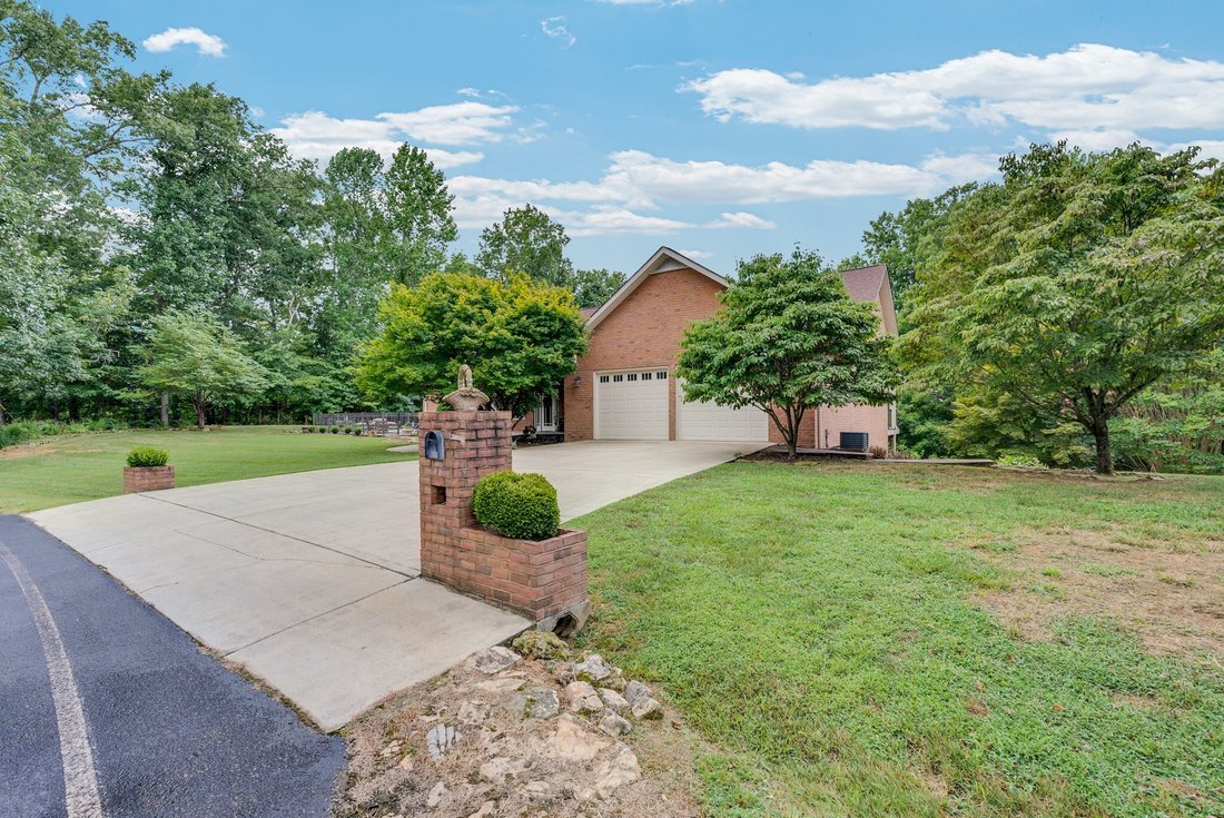 House in Sparta, Tennessee, United States 4 - 17663007