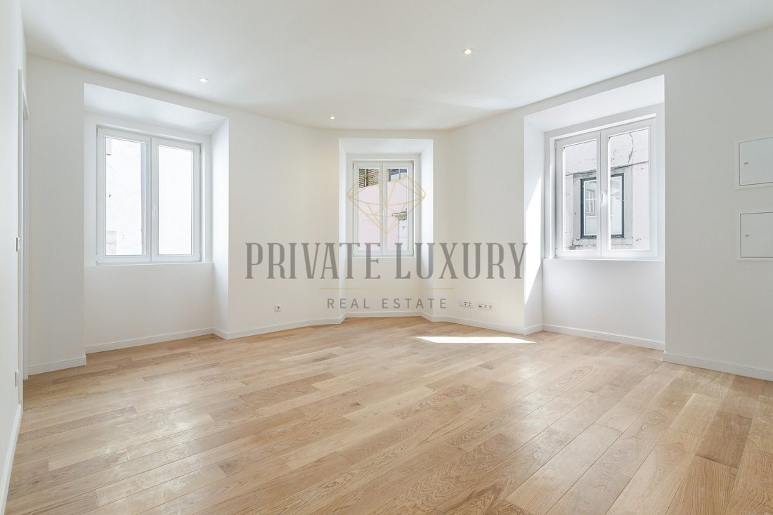 Apartment in Misericordia, Lisbon, Portugal 1 - 17666894